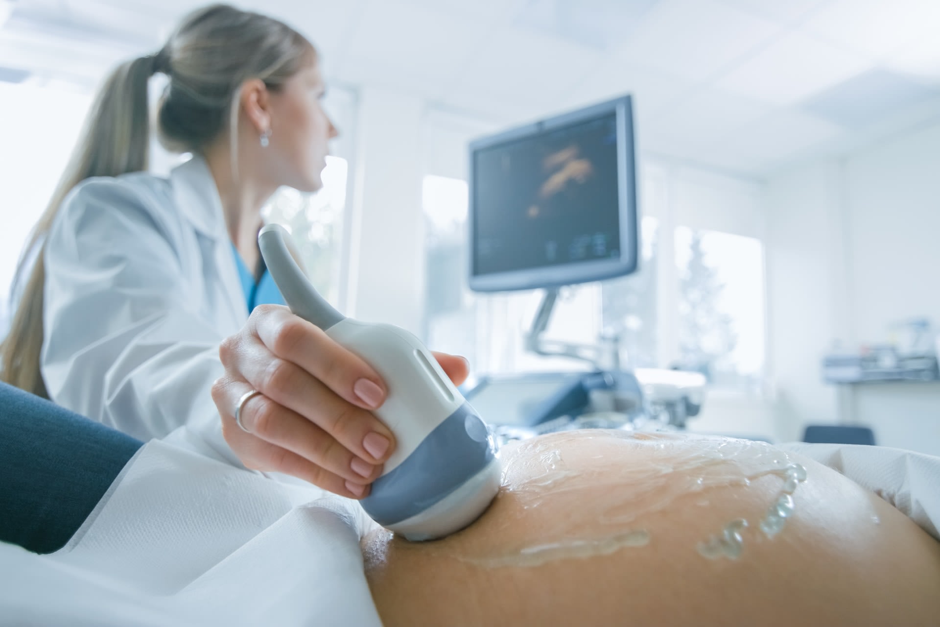 ultrasound image full room view 800